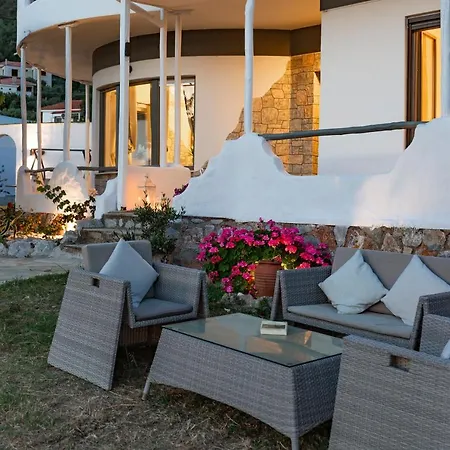 Karavos Sea View Apartment Skopelos Town