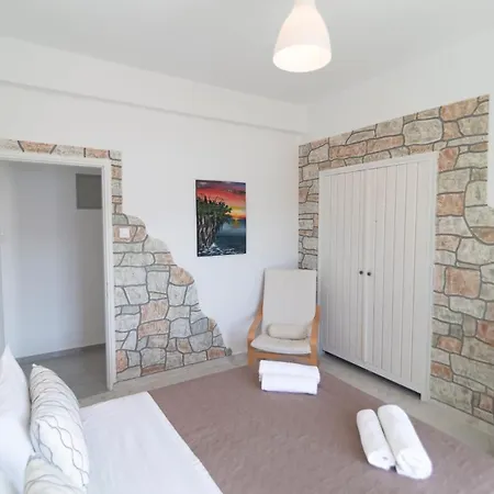 Apartment Karavos Sea View *