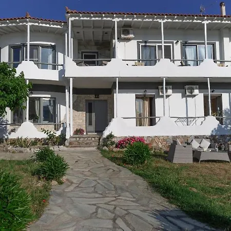 Karavos Sea View Daire *