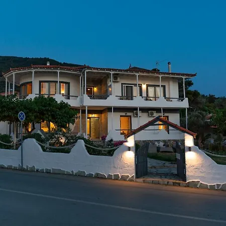 Appartamento Karavos Sea View