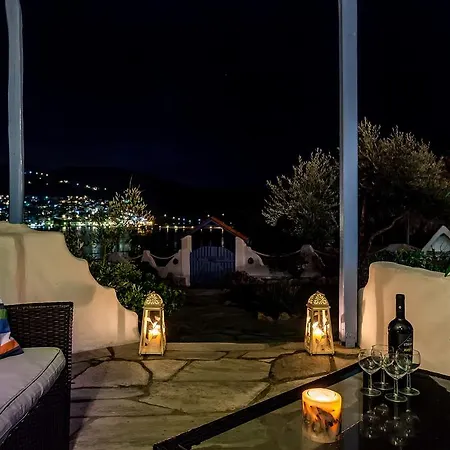 Karavos Sea View *