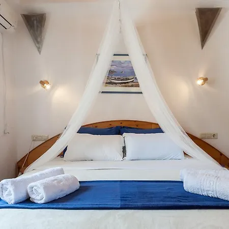 Karavos Sea View Apartment
