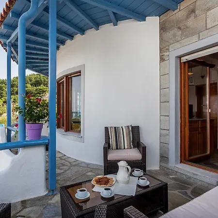 Karavos Sea View *