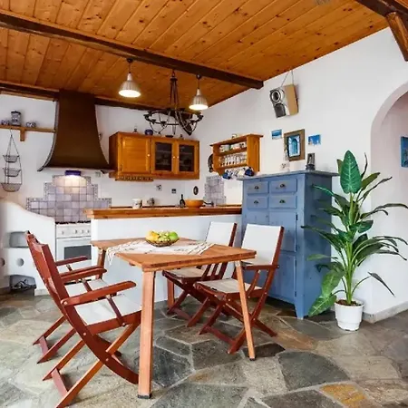 Karavos Sea View Appartamento